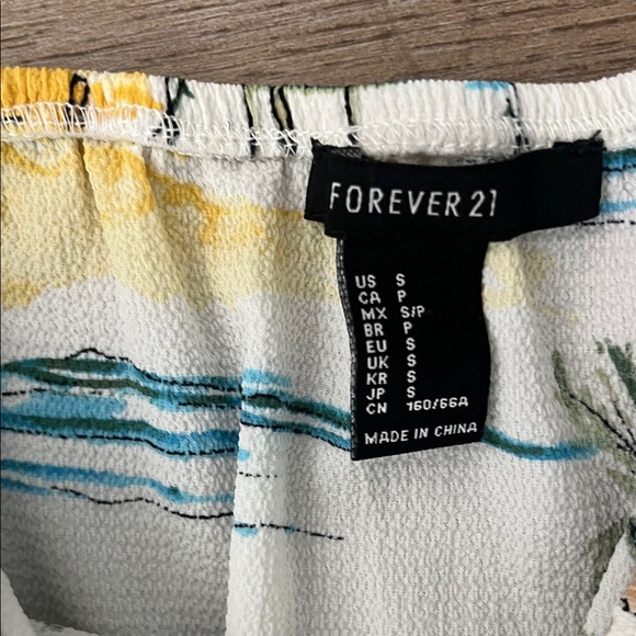 Forever 21 Tropical Scene Romper - Picture 4 of 5